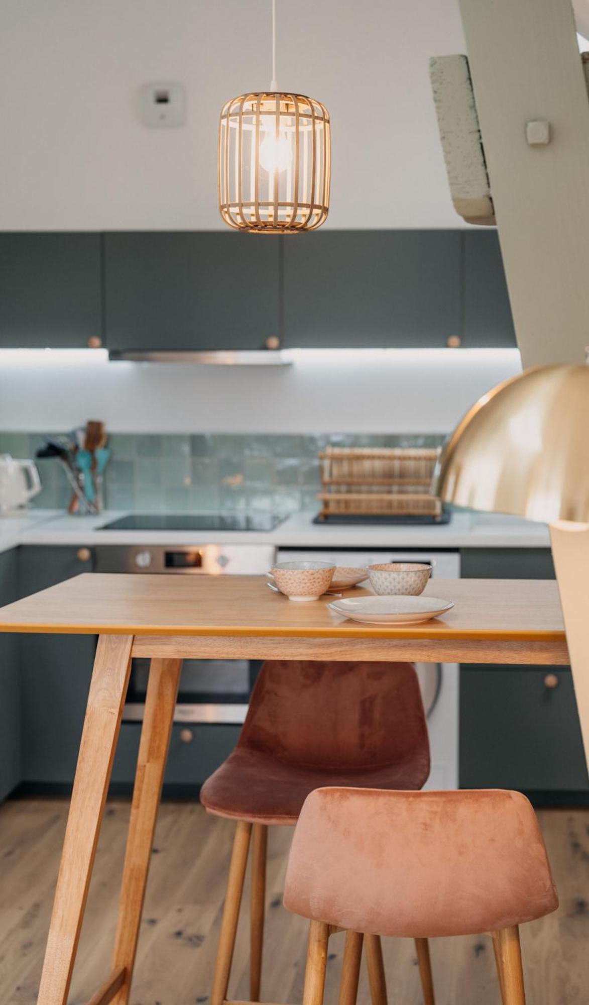 Grange Petite Brise Bord De